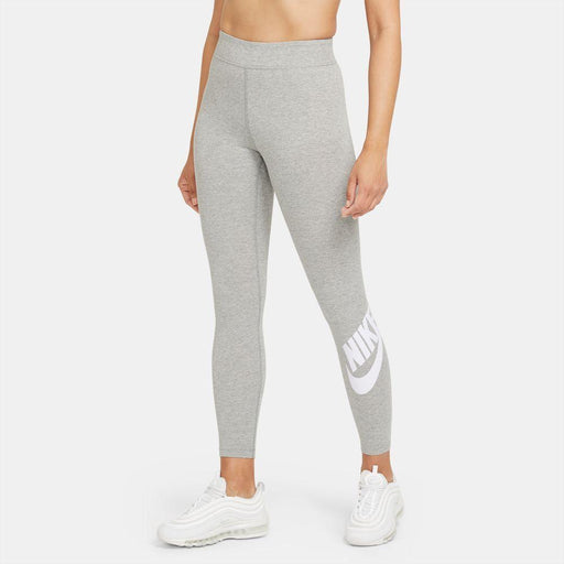 Nike Sportswear Essential