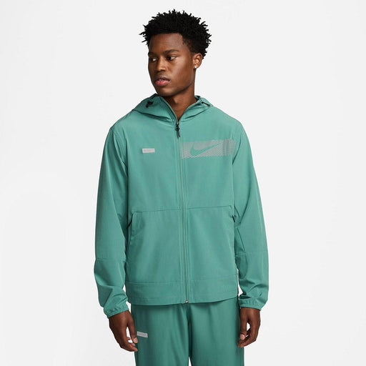 Nike Chaqueta Unlimited Repel Hooded