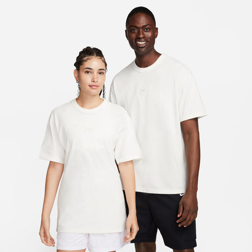 Nike Sportswear Premium Essentials