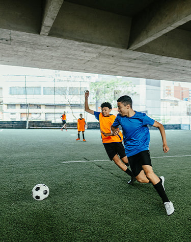 Potencia tu deporte con las mejores marcas, adidas, Nike, Puma, Asics, en base.net