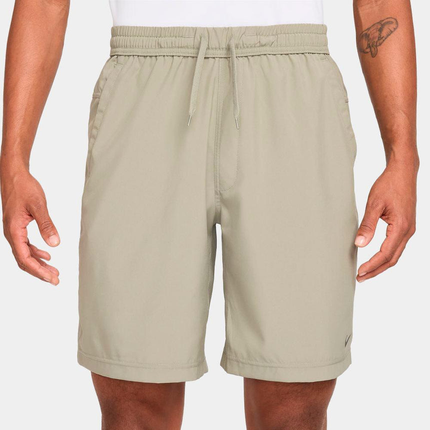 Pantalón Nike Form Corto Versátil DrI-Fit De 23 cm Sin Forro - Hombre