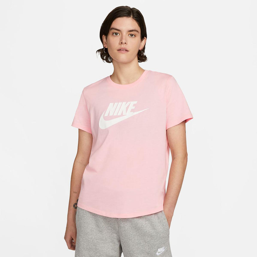 Nike Sportswear Essentials