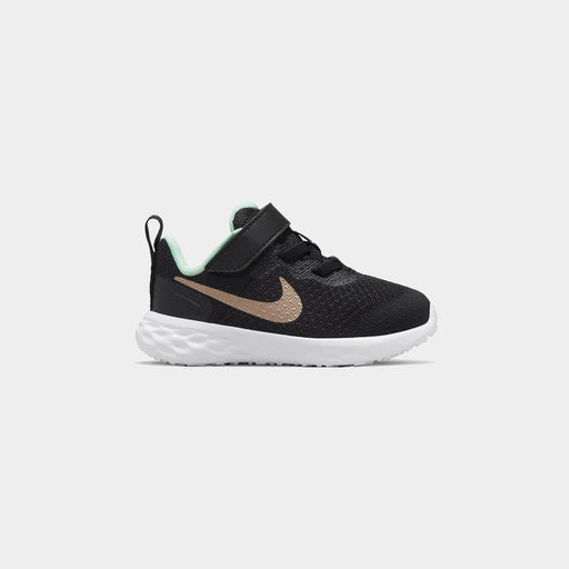 Nike Revolution 6