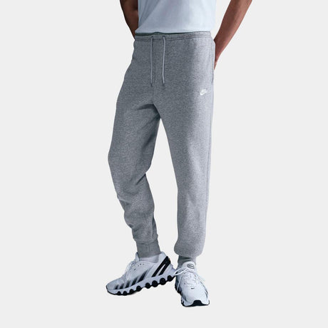 Jogger Nike Club – Hombre