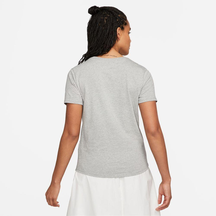 Nike Sportswear Club Essentials