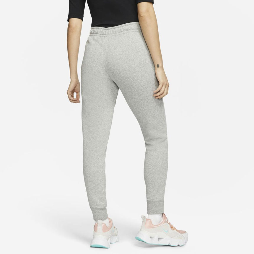 Nike Sportswear Essential
