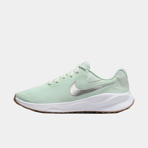 Nike Revolution 7