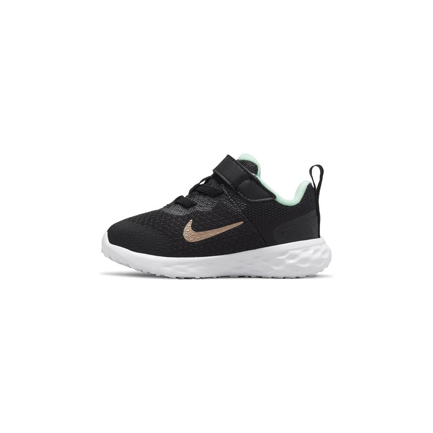Nike Revolution 6