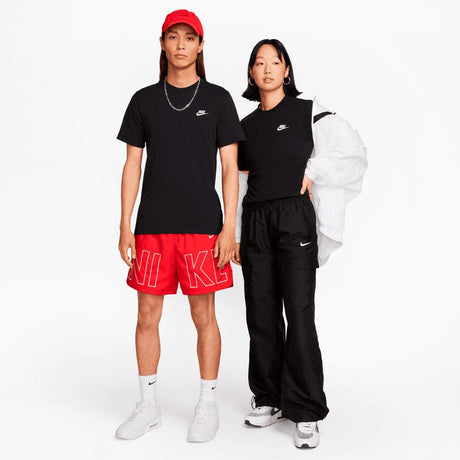 Camiseta Nike Sportswear Club - Hombre