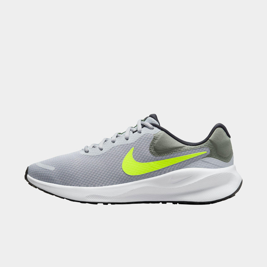 Nike Revolution 7