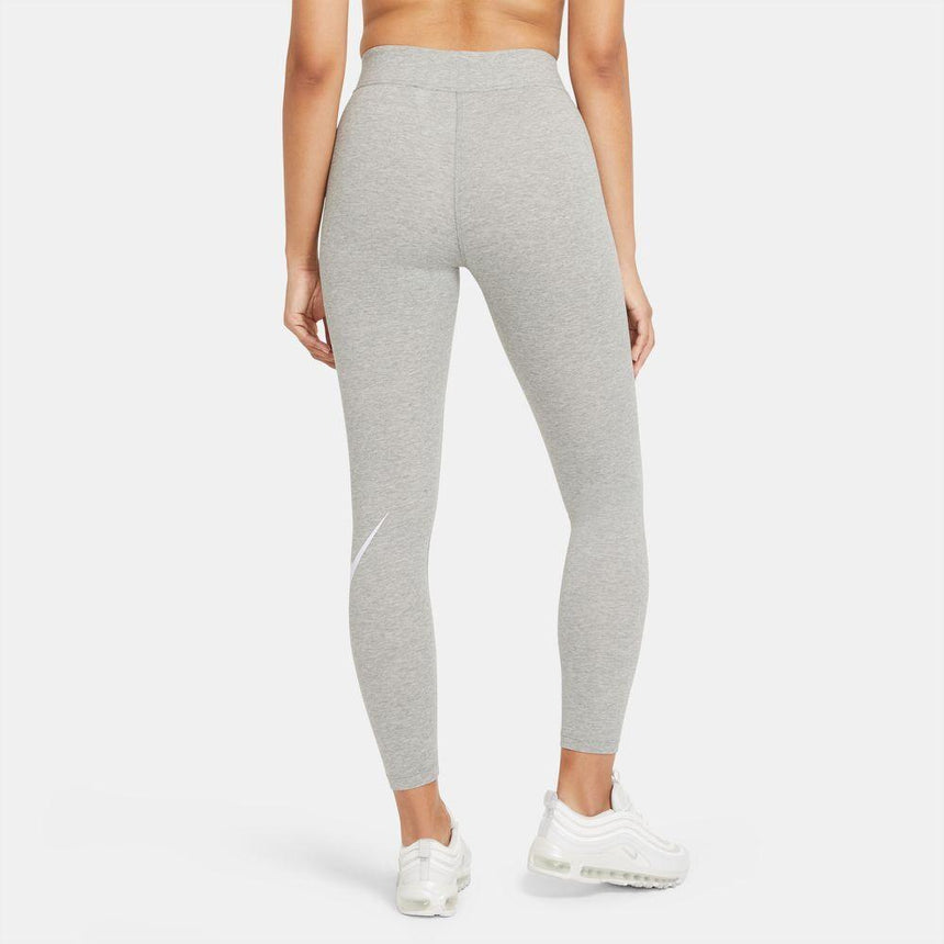 Nike Sportswear Essential