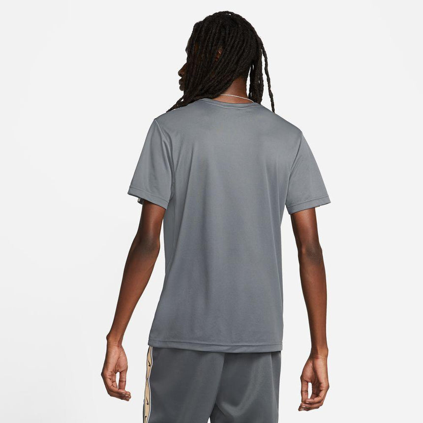 Nike Sportswear Repeat