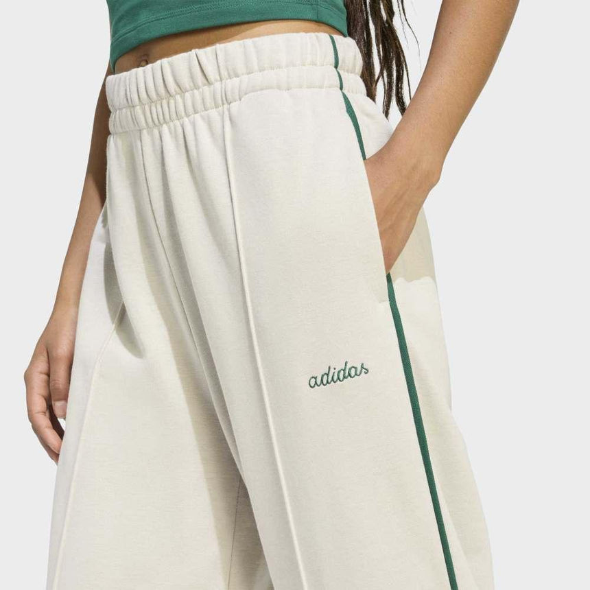 adidas Pantalón Seasonal Essentials Colourpop With Embroidered Graphic