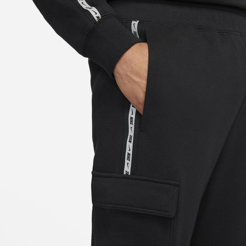 Nike Sportswear Essential