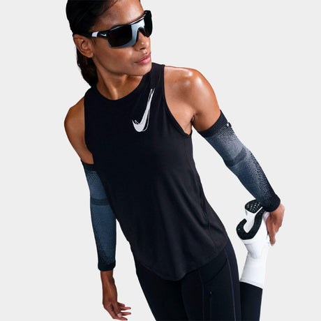 Nike One Swoosh Women's DrI-Fit