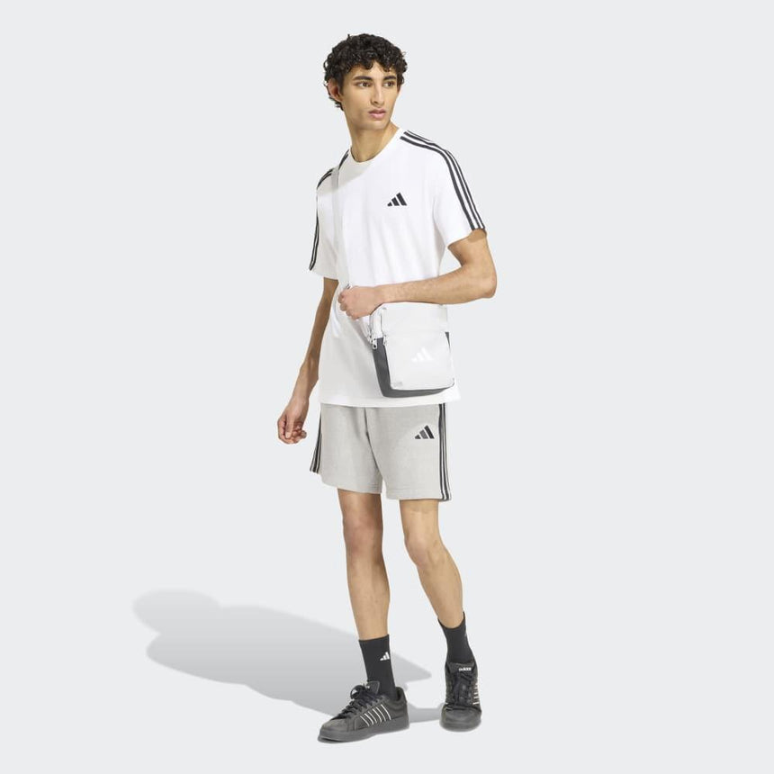 adidas Camiseta Essentials 3-Stripes Single Jersey Left Chest Branded