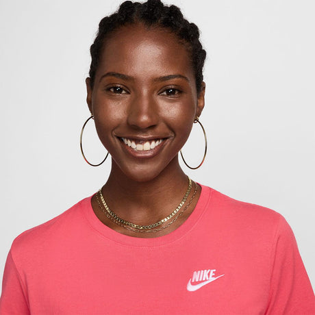 Nike Sportswear Club Essentials