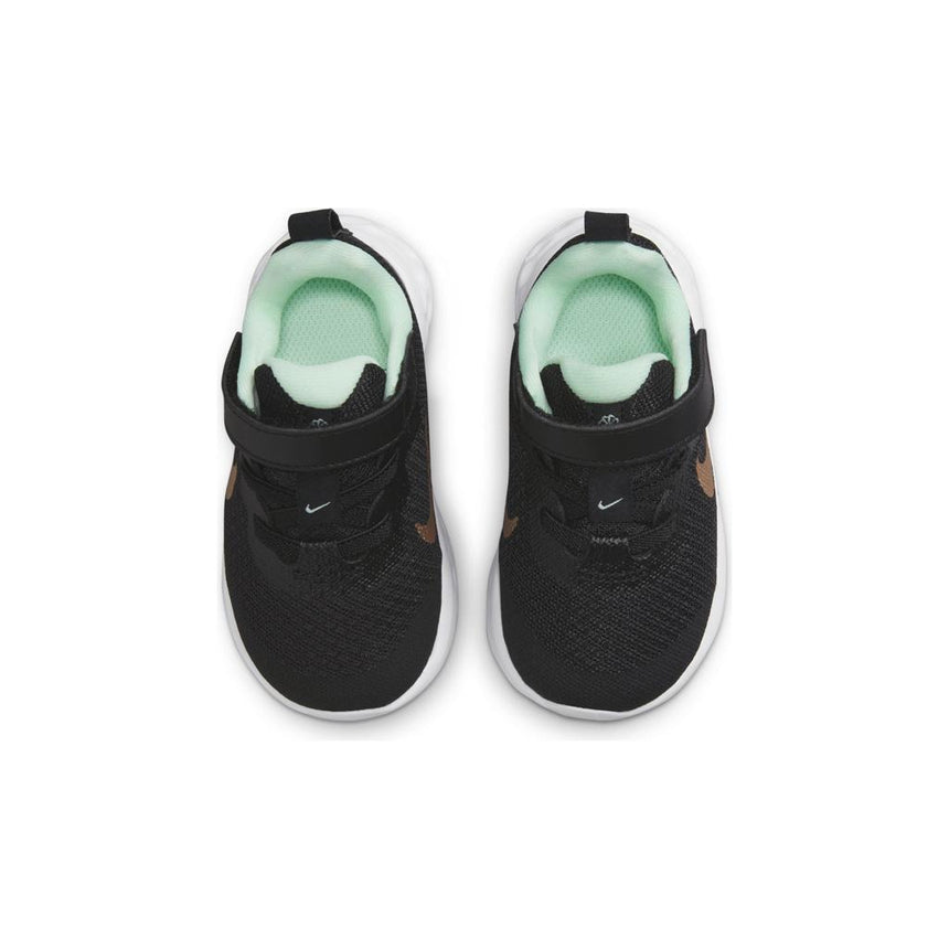 Nike Revolution 6