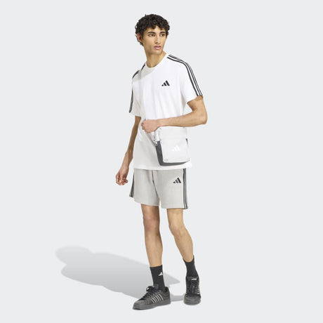 adidas Camiseta Essentials 3-Stripes Single Jersey Left Chest Branded
