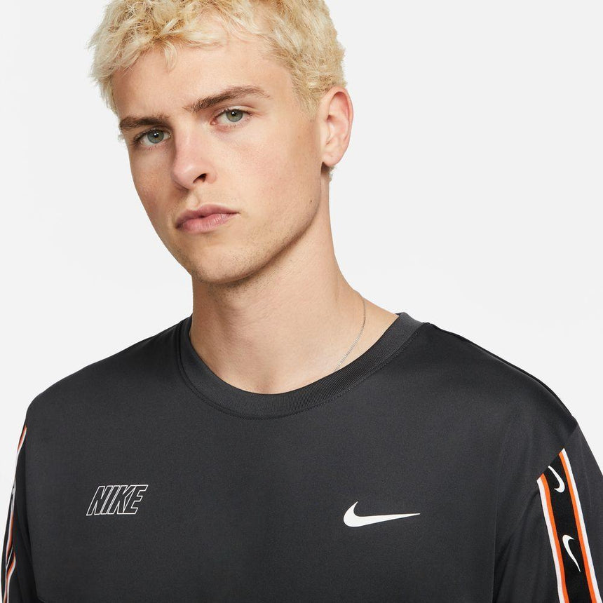 Nike Sportswear Repeat