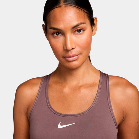 Sujetador Nike Swoosh Medium Support Deportivo Con Almohadilla - Mujer
