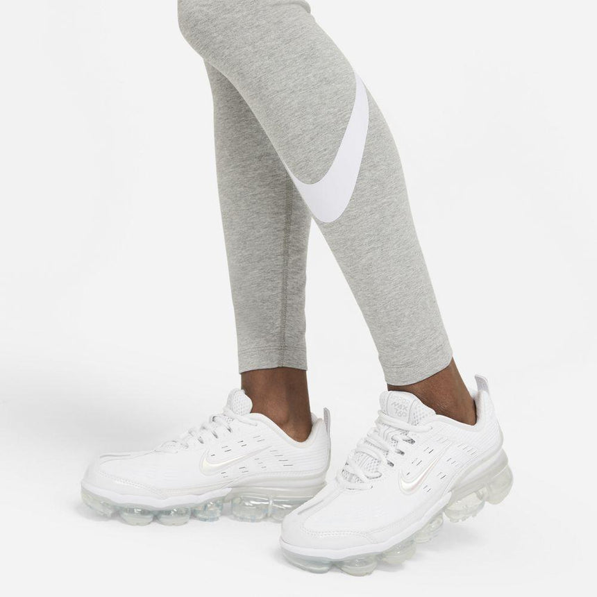 Malla Fitness Nike Sportswear Essential
