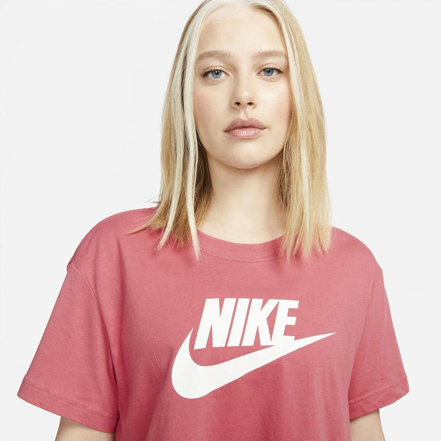 Nike Sportswear Essential