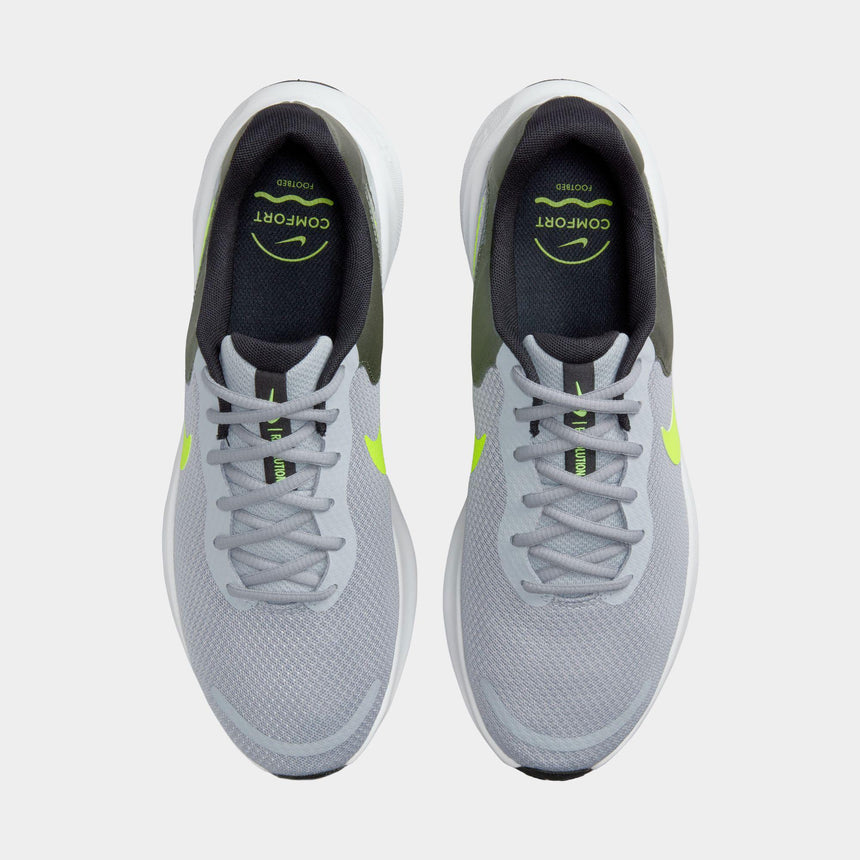 Nike Revolution 7