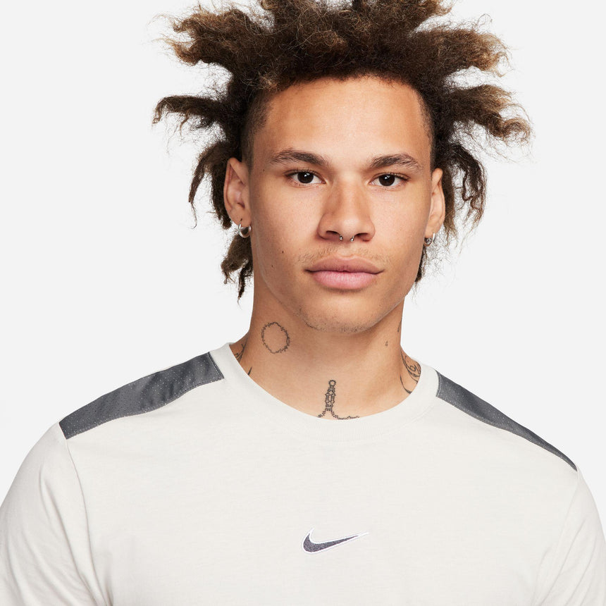 Nike Sportswear Men's Graphic T-Shi