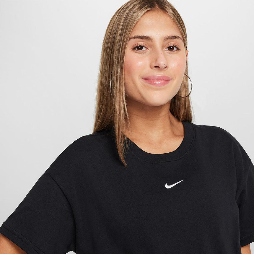 Nike Sportswear Essential
