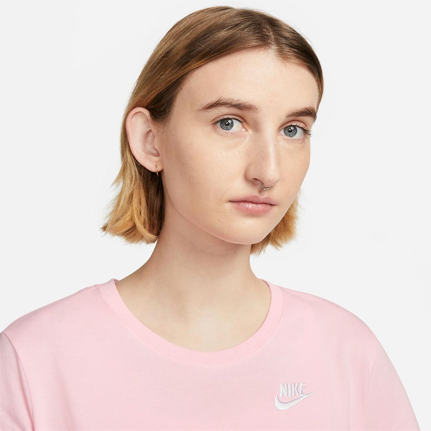 Nike Sportswear Club Essentials