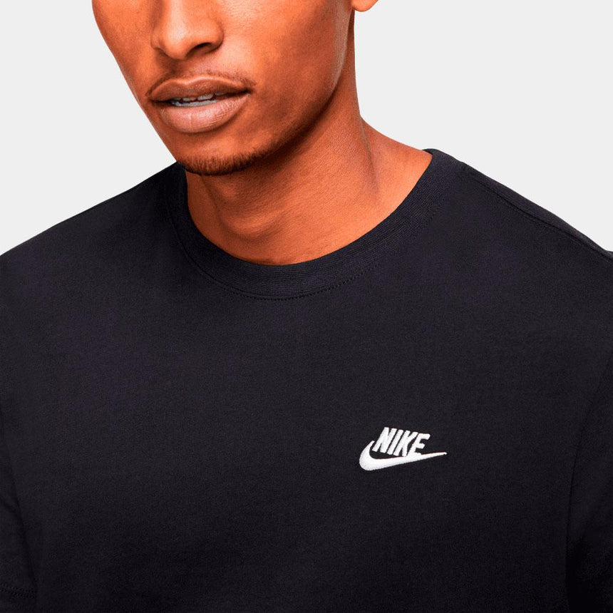 Camiseta Nike Sportswear Club - Hombre