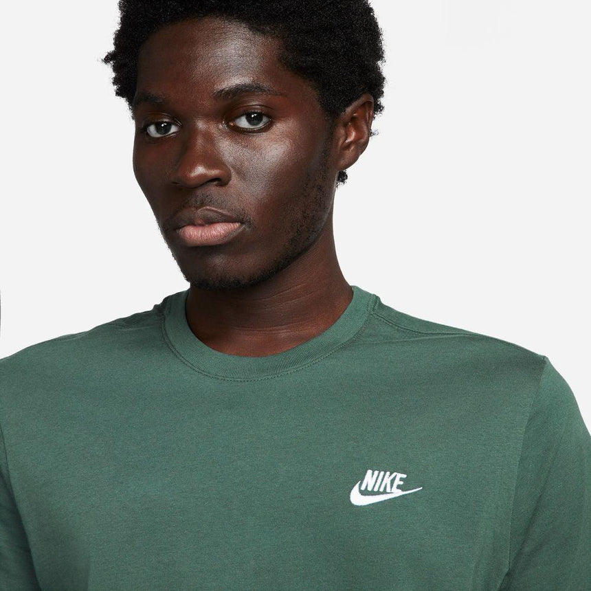 Nike Sportswear Club