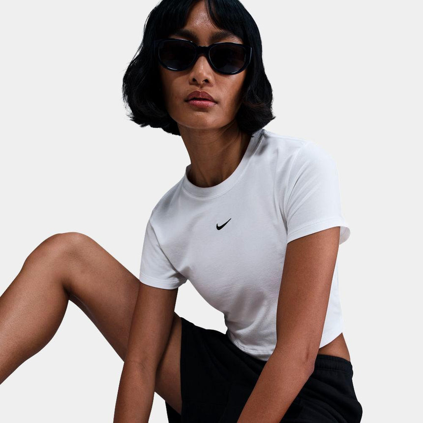 Camiseta Nike Sportswear Chill Knit Corta - Mujer