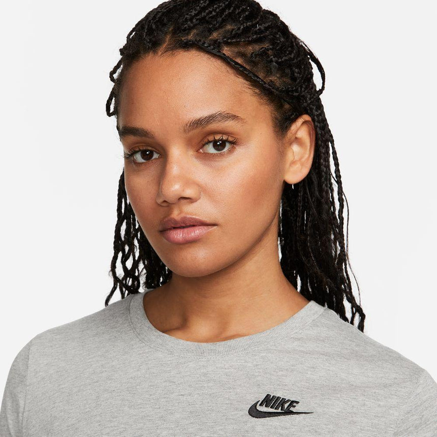 Nike Sportswear Club Essentials