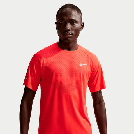 Camiseta Nike Stride De Running DrI-Fit Adv De Manga Corta - Hombre