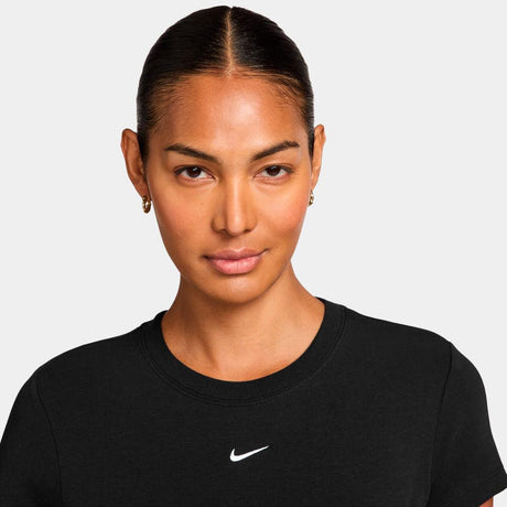 Camiseta Nike Sportswear Chill Knit Corta - Mujer