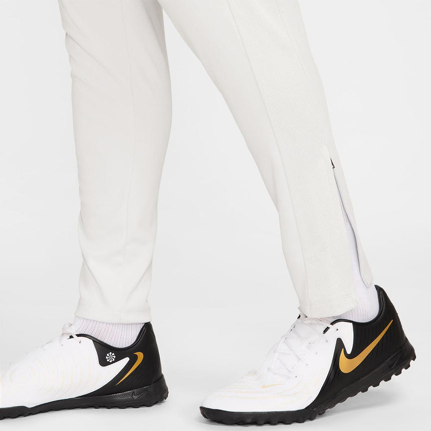 Nike Academy Men's DrI-Fit Soccer