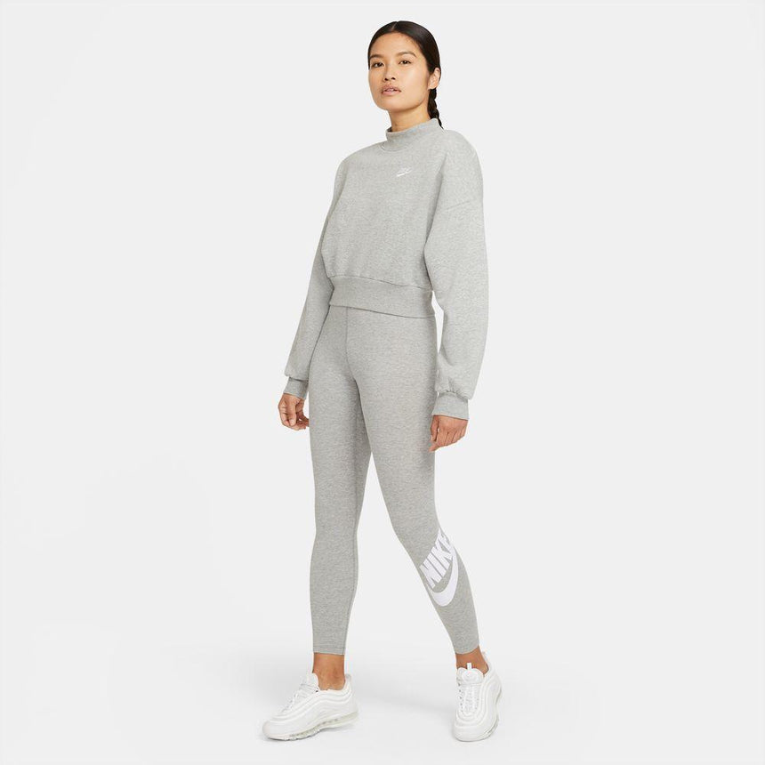 Nike Sportswear Essential