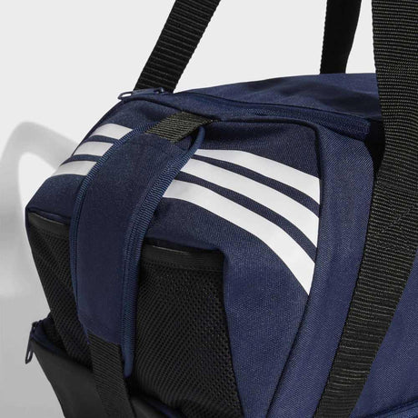 adidas Bolsa De Viaje Pequeña Con Compartimento Inferior Tiro