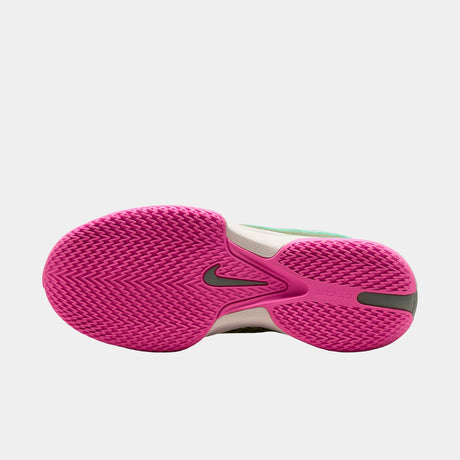 Nike G.t. Cut Academy Basketball