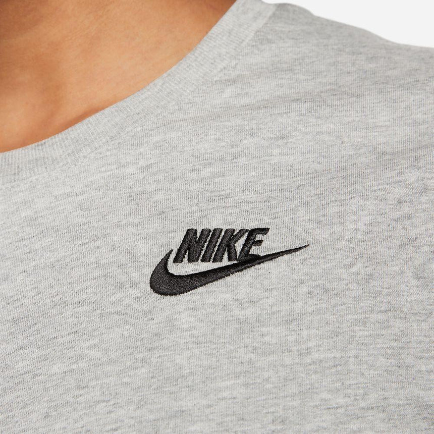 Nike Sportswear Club Essentials