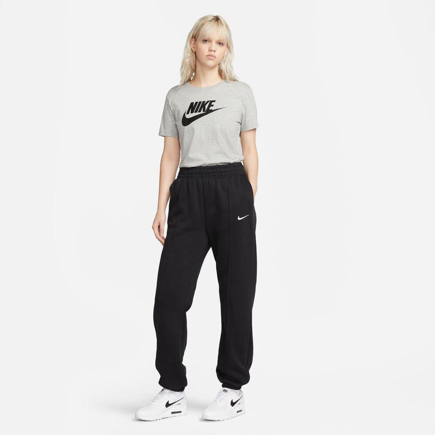 Nike Sportswear Essentials