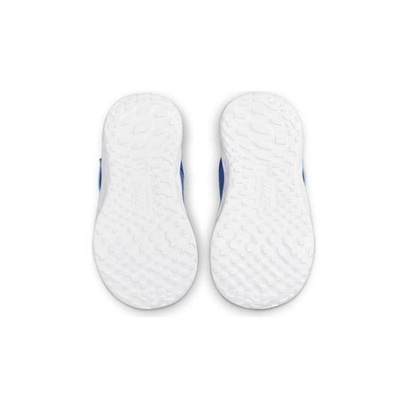 Nike Revolution 6