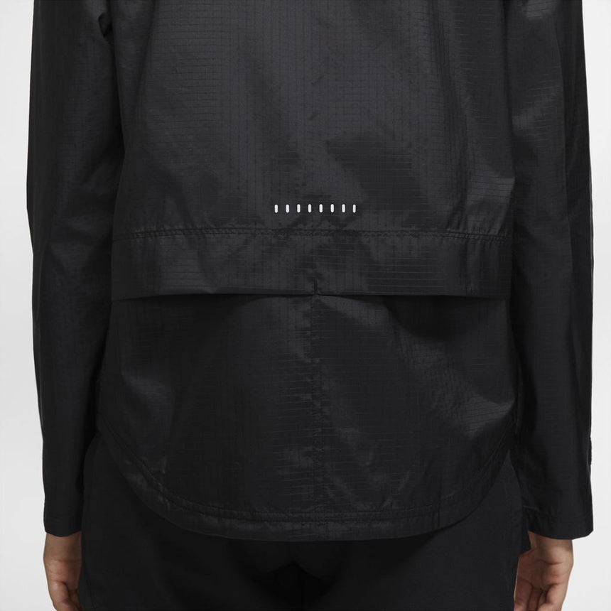 Nike Essential