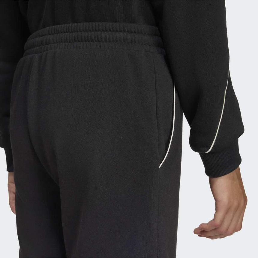 adidas Pantalón Corto Con Tipografía De Inspiración Universitaria Seasonals