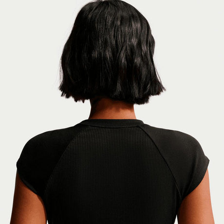 Camiseta Ajustada De Manga Corta Nike Sportswear Chill Knit Acanalada - Mujer