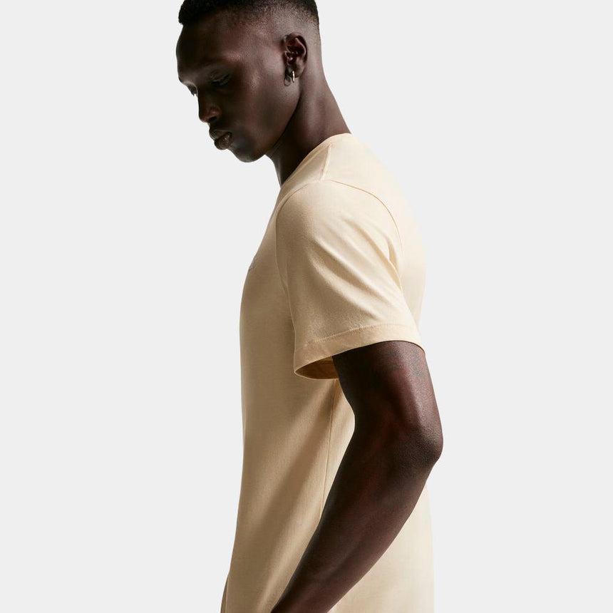Camiseta Nike Sportswear Club - Hombre