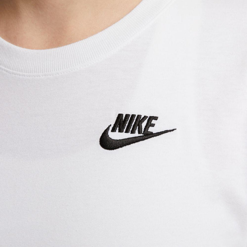 Nike Sportswear Club Essentials
