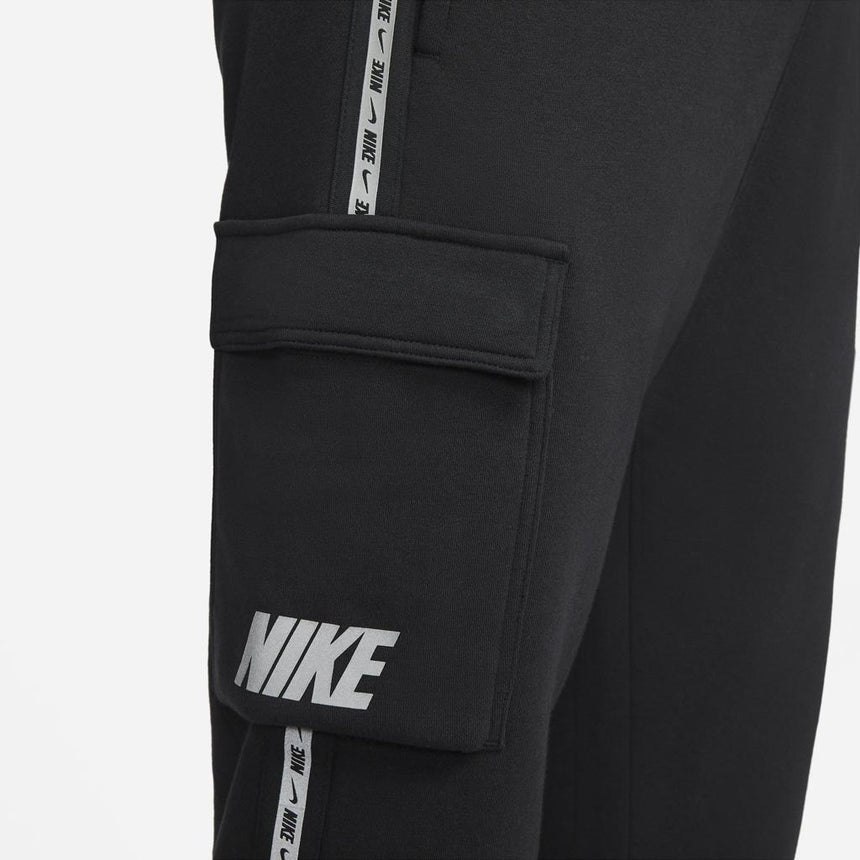 Nike Sportswear Essential